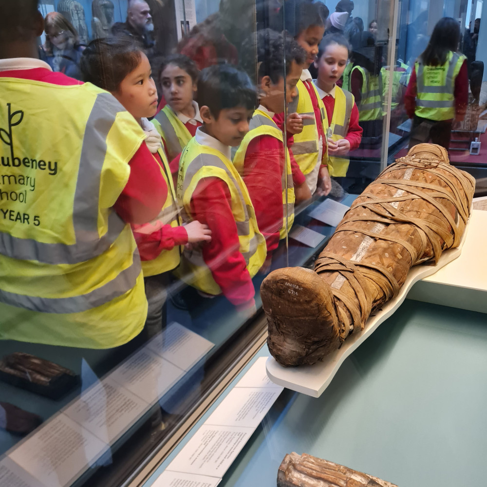 Year 4 - Trip to the British Museum - Daubeney Primary School